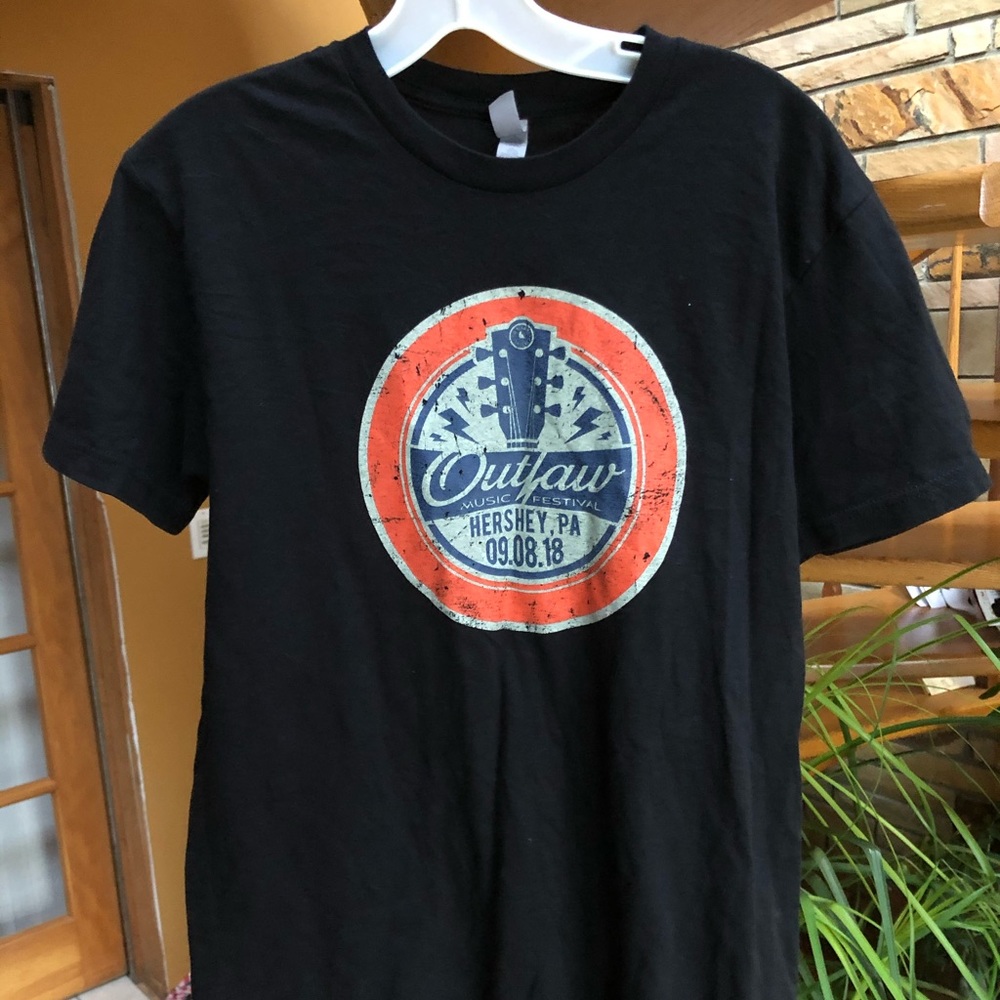 Outlaw Music Festival Willie Nelson T-Shirt Small